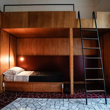Nap Spaccanapoli Hostel *