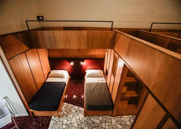 Hostal Nap Spaccanapoli *