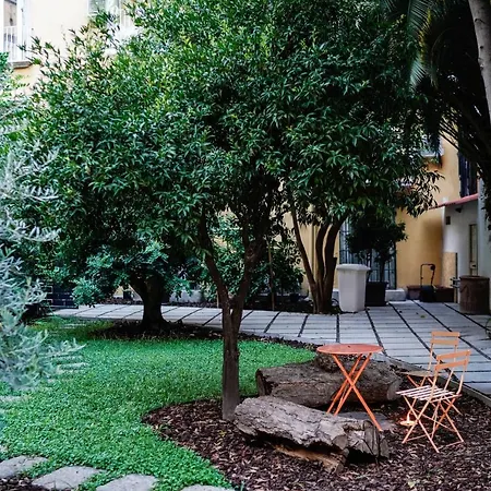 Nap Spaccanapoli بيت شباب *