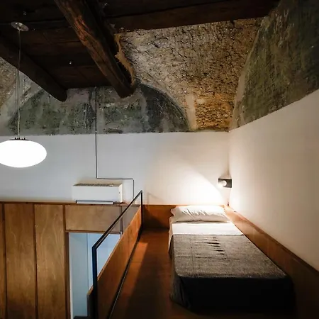 Nap Spaccanapoli بيت شباب نابولي